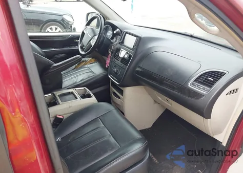 2016 Chrysler Town & Country Touring z USA, uszkodzony, nr VIN 2C4RC1BG2GR165577